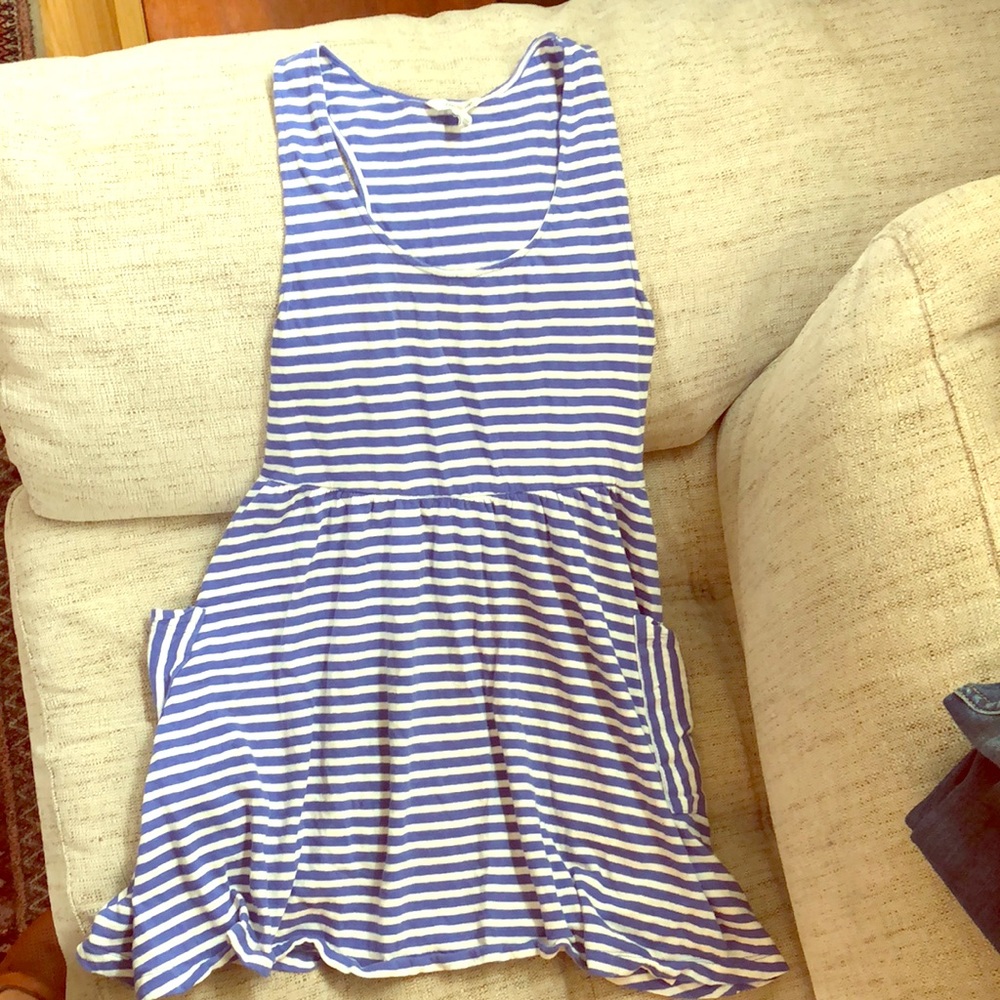 Cute striped tank, swingy w/ pockets, small